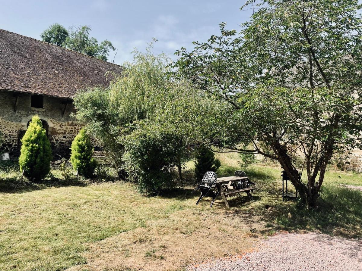 Gite Nadege A L Ombre D'Une Tour Tournebu Exterior foto